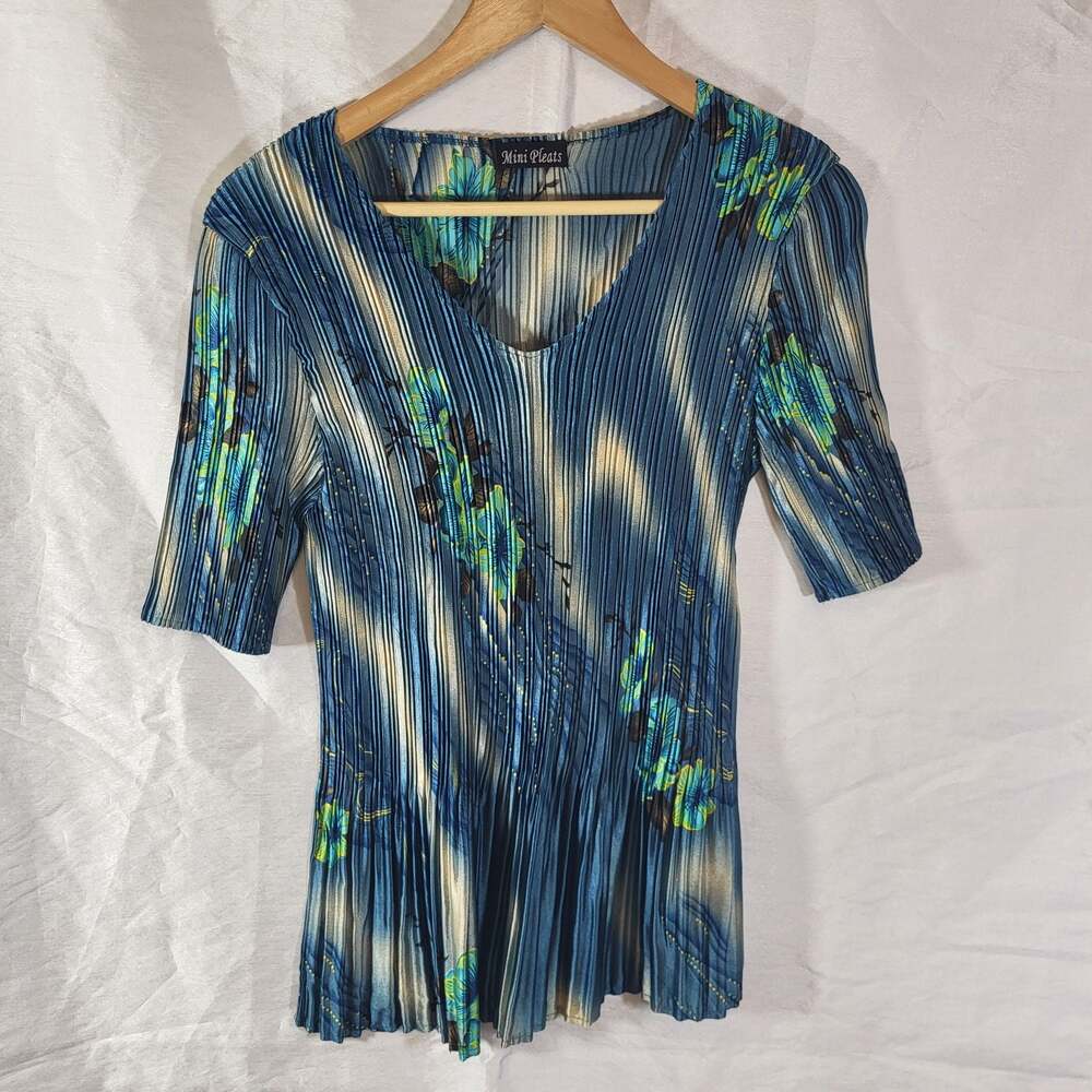 Mini Pleats Satin Half Sleeve V-Neck Tunic Top Blue Teal Floral, size M